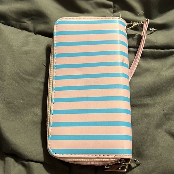 Wristlet   - Picture 2 of 5